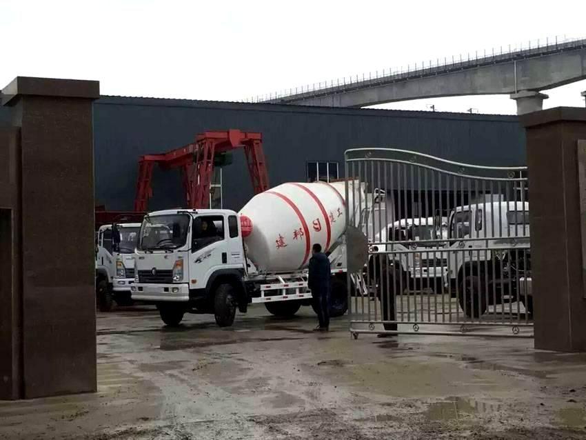 建邦建工罐车